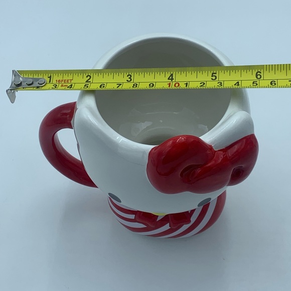 Hello Kitty Peppermint Ceramic Mug & Hello Kitty Salt and Pepper Shakers - Picture 7 of 16